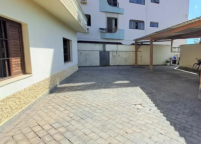 Praia Do Tombo - Apto Completo Com Garagem, Wi-Fi E Ar Condicionado Guarujá
